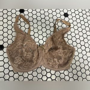 Lunaire lace underwire bra size 32DDD